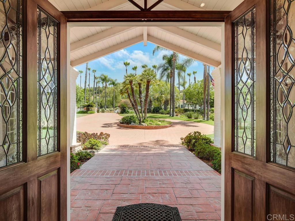 18246 Via Ascenso Rancho Santa Fe, CA 92091 - Photo 15 of 59