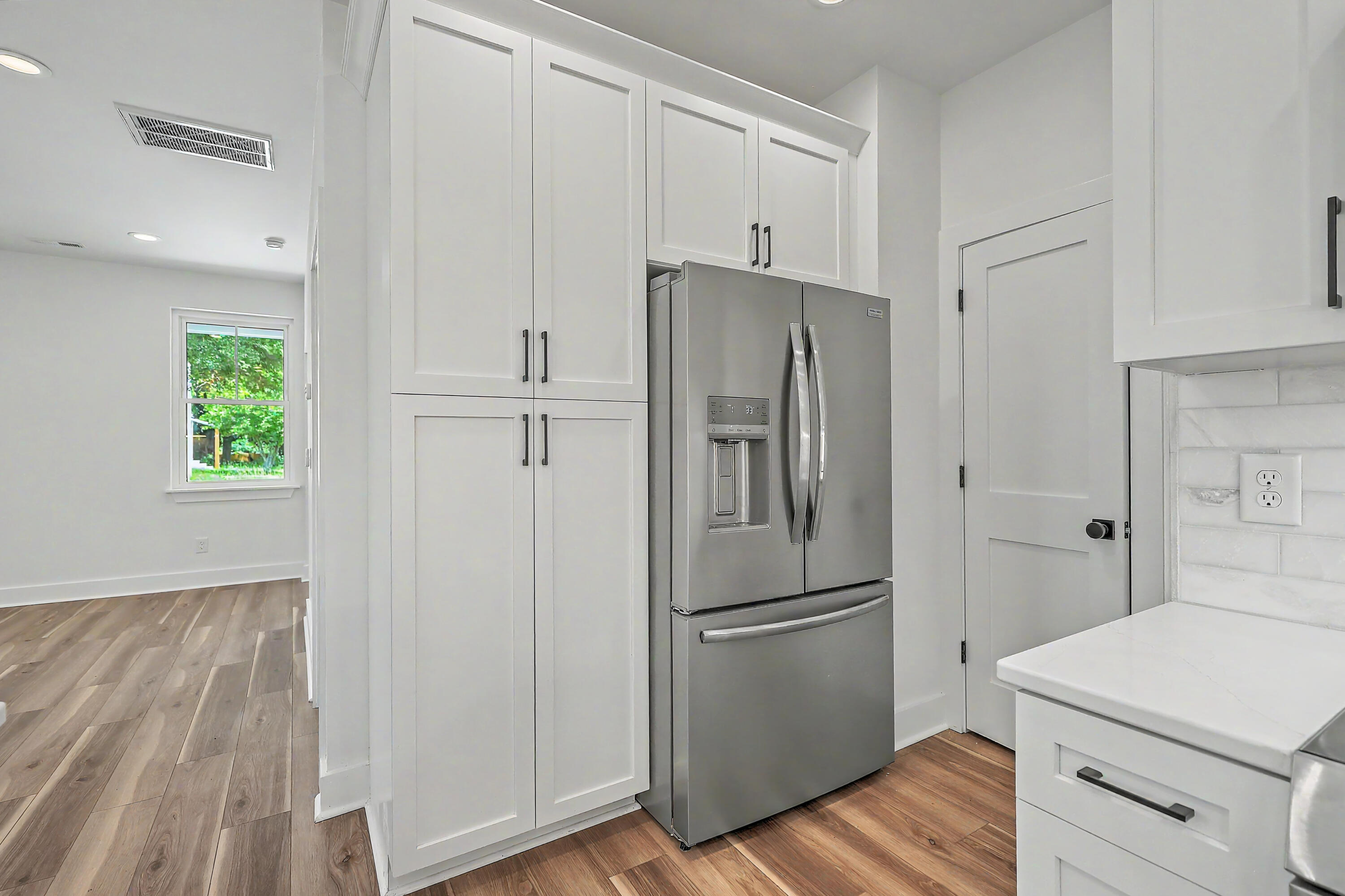 921 Main Street Charleston, SC 29407 - Photo 17 of 45