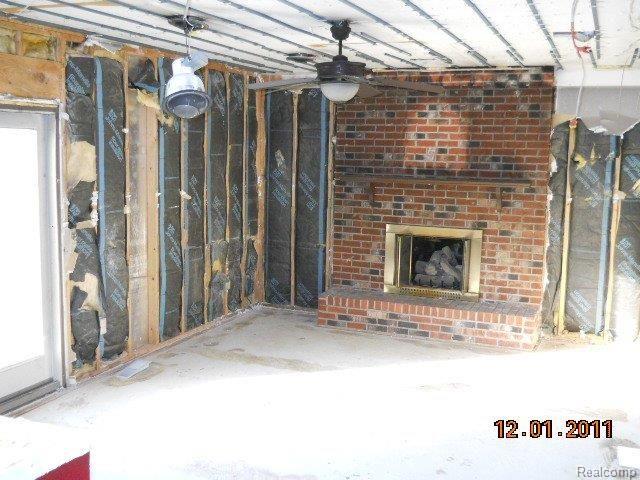 1612 Walnut Ridge Circle Canton, MI 48187 - Photo 2 of 16 family room.JPG