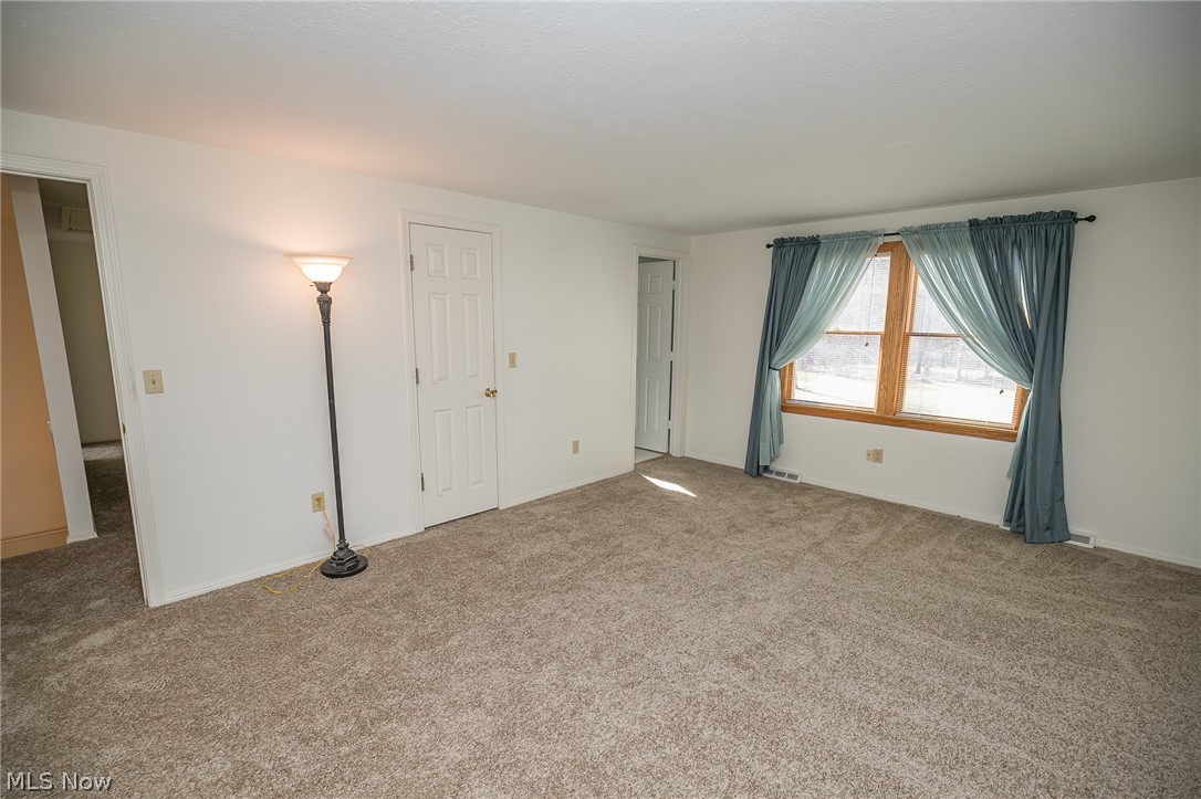 16937 Deer Path Drive Strongsville, OH 44136 - Photo 13 of 30 Gallery Image 13