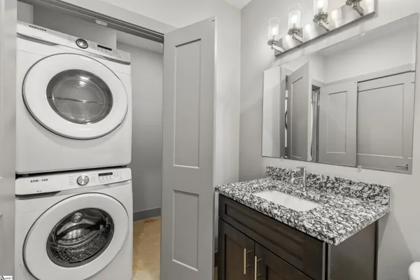 $335,000 | 806 Green Avenue, Unit 102, Greenville, SC 29605