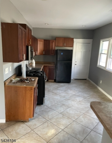 381 Alden Street, Unit 2 Orange, NJ 07050 - Photo 7 of 8