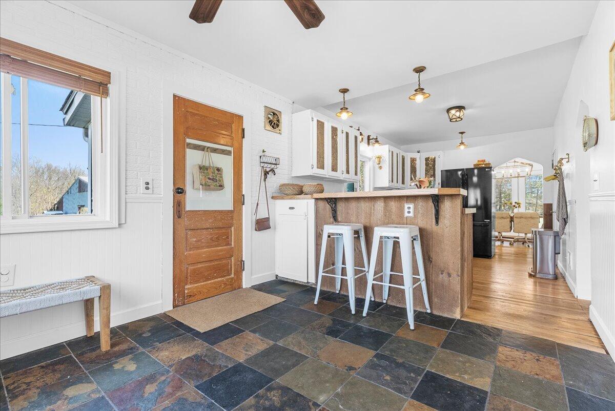 975 South Elliott Road Fowlerville, MI 48836 - Photo 22 of 56 27-Media Jett - 43