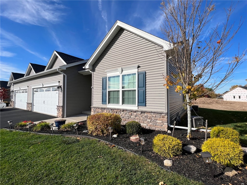 14 Spotts Circle Riga, NY 14428 - Photo 2 of 47