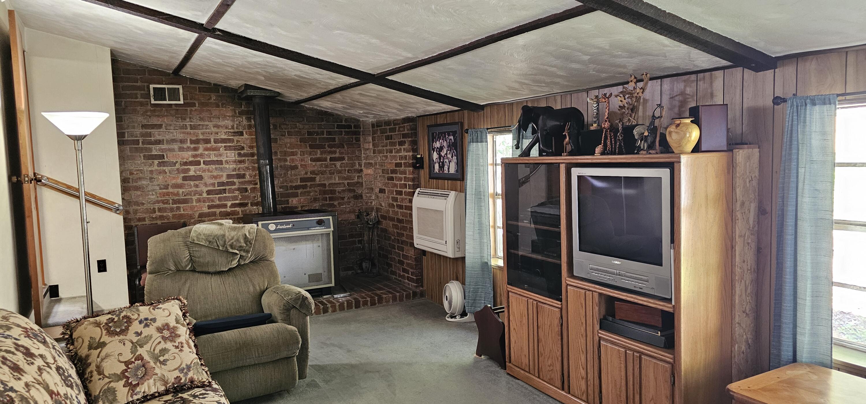 913 Sim Goodwin Road McDonald, TN 37353 - Photo 15 of 75 Family Room