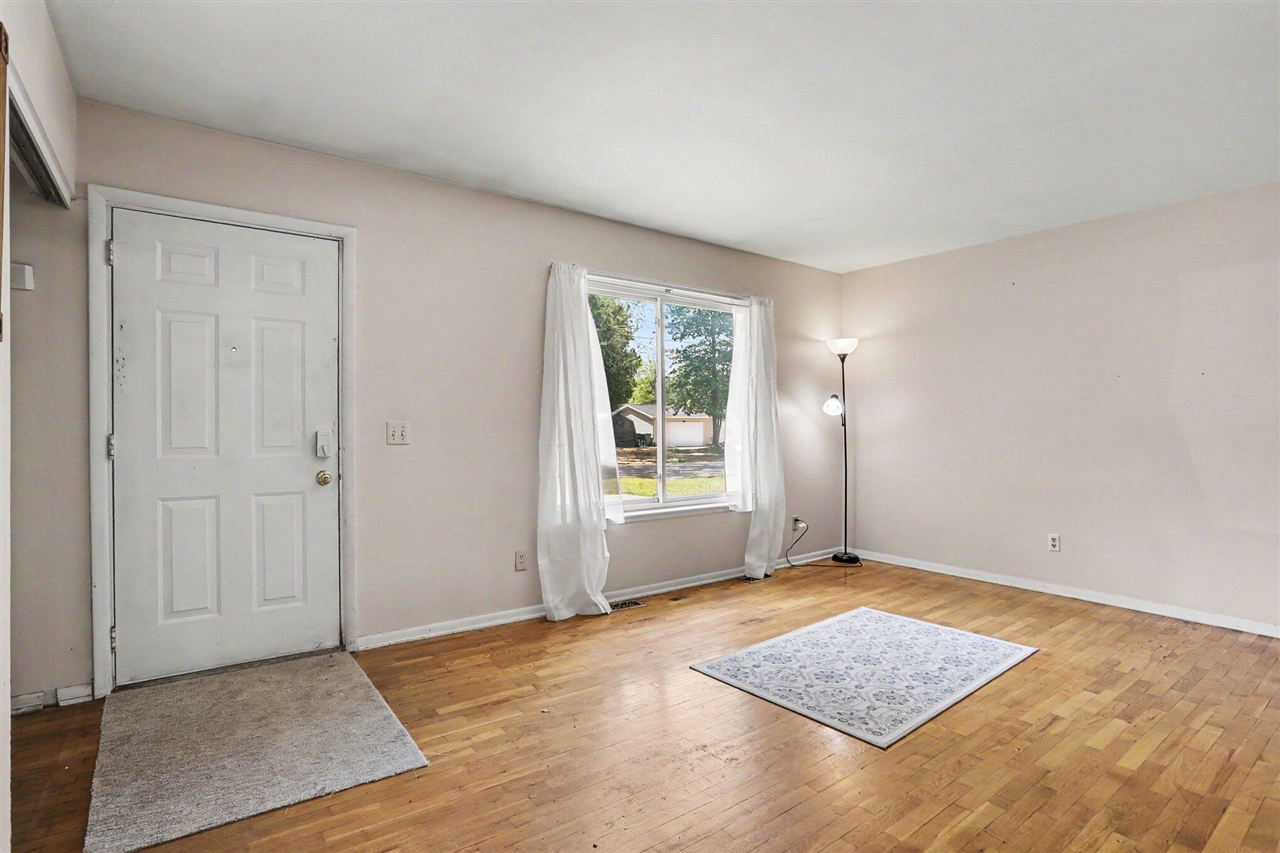 16 Oak Grove Road Battle Creek, MI 49037 - Photo 6 of 28