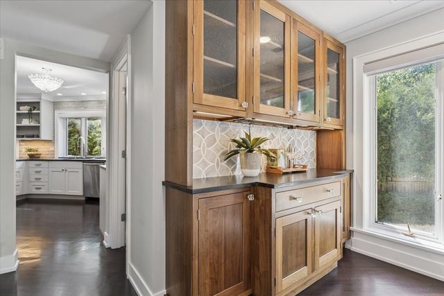 $2,760,000 | 331 Sheridan Road, Winnetka, IL 60093