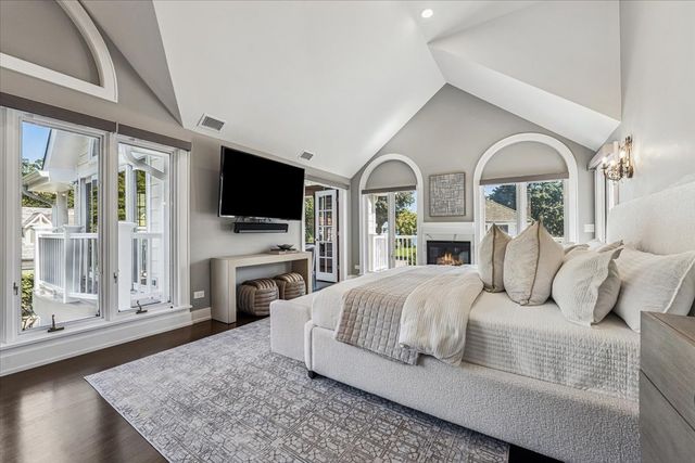 $2,760,000 | 331 Sheridan Road, Winnetka, IL 60093