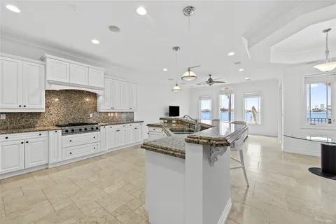 $6,950,000 | 1965 Southeast 21st Avenue, Fort Lauderdale, FL 33316