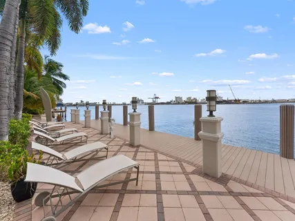 $6,950,000 | 1965 Southeast 21st Avenue, Fort Lauderdale, FL 33316