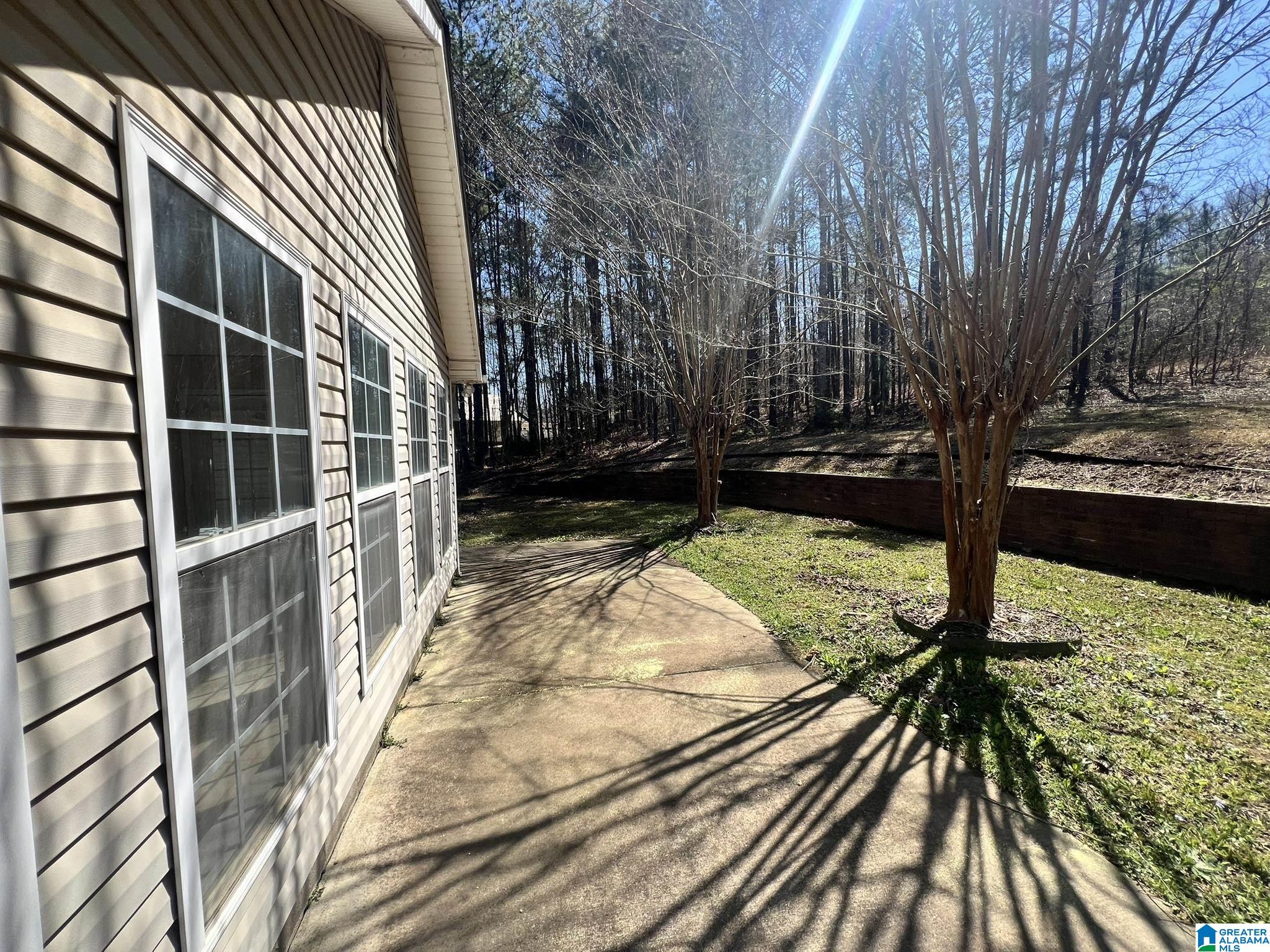 76 Oakview Circle Sylacauga, AL 35151 - Photo 4 of 19