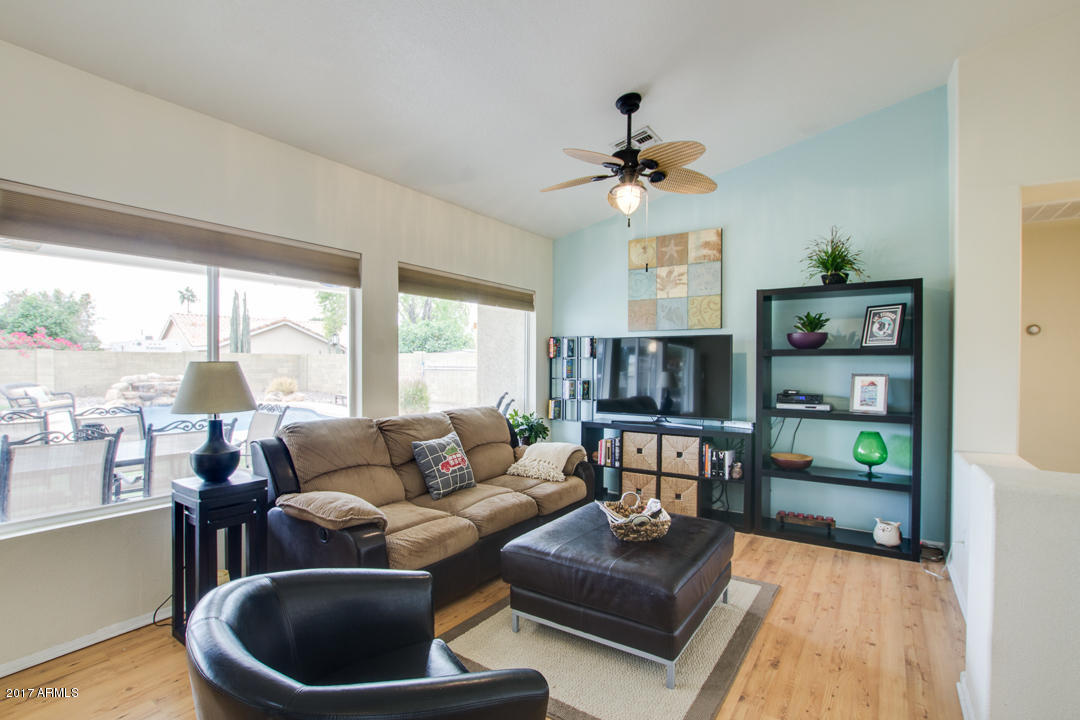 8735 West Davis Road Peoria, AZ 85382 - Photo 9 of 43 09-Davis