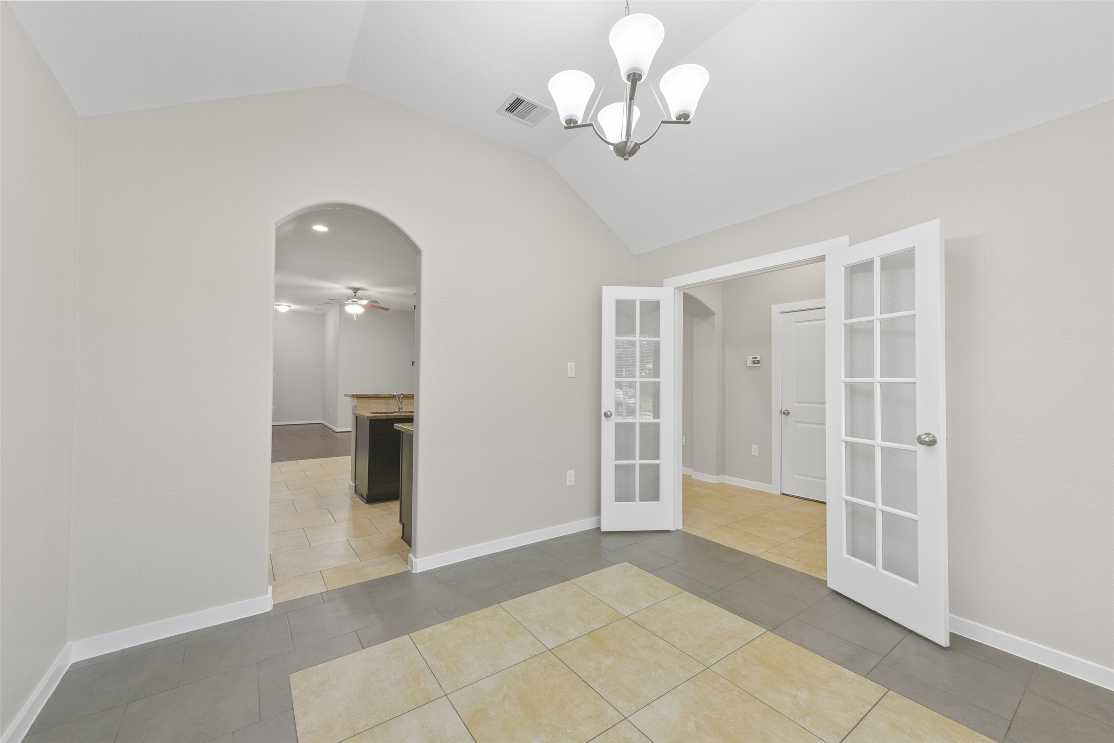 6911 Rosemont Court Rosharon, TX 77583 - Photo 11 of 39