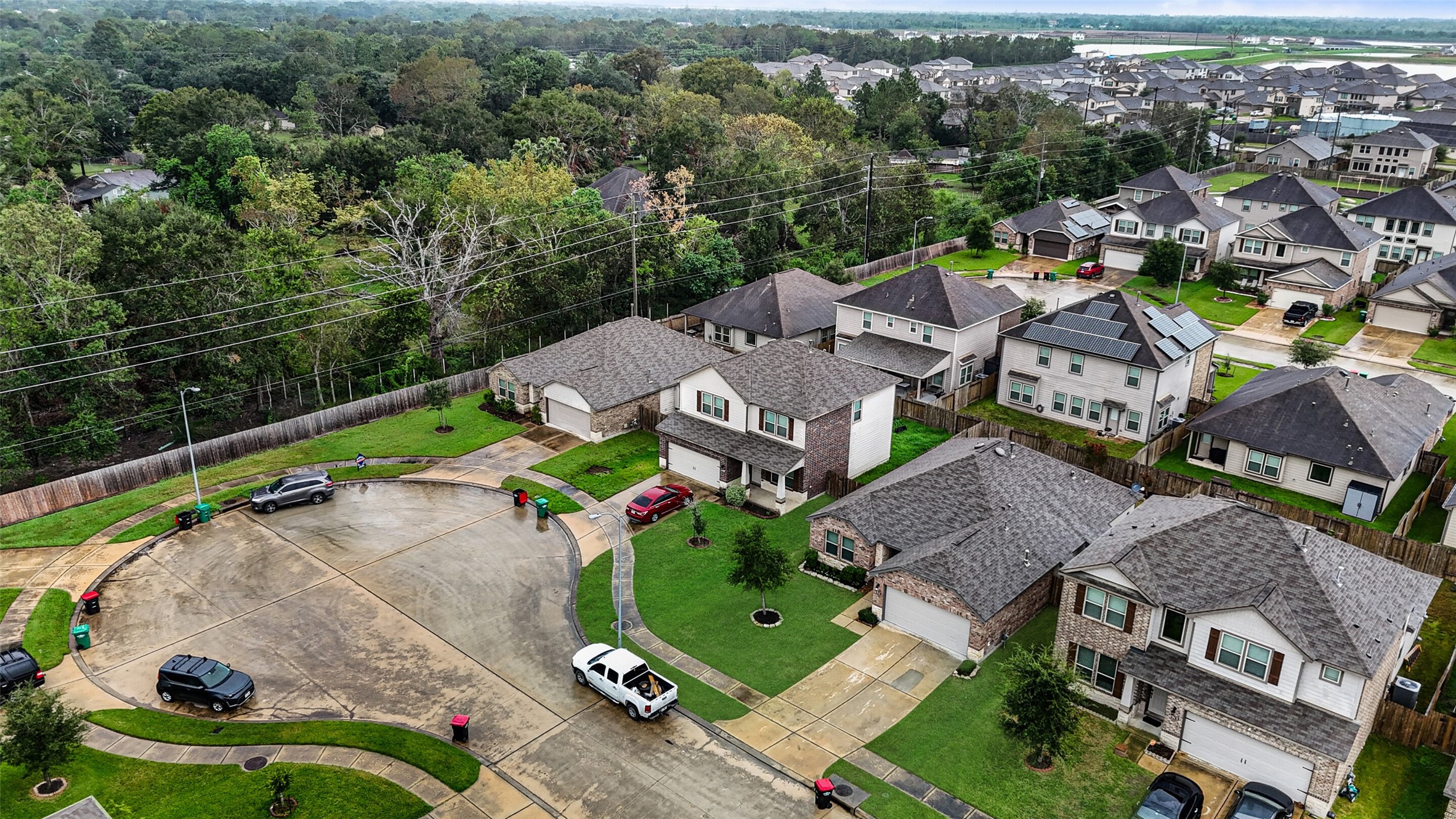 6911 Rosemont Court Rosharon, TX 77583 - Photo 6 of 39