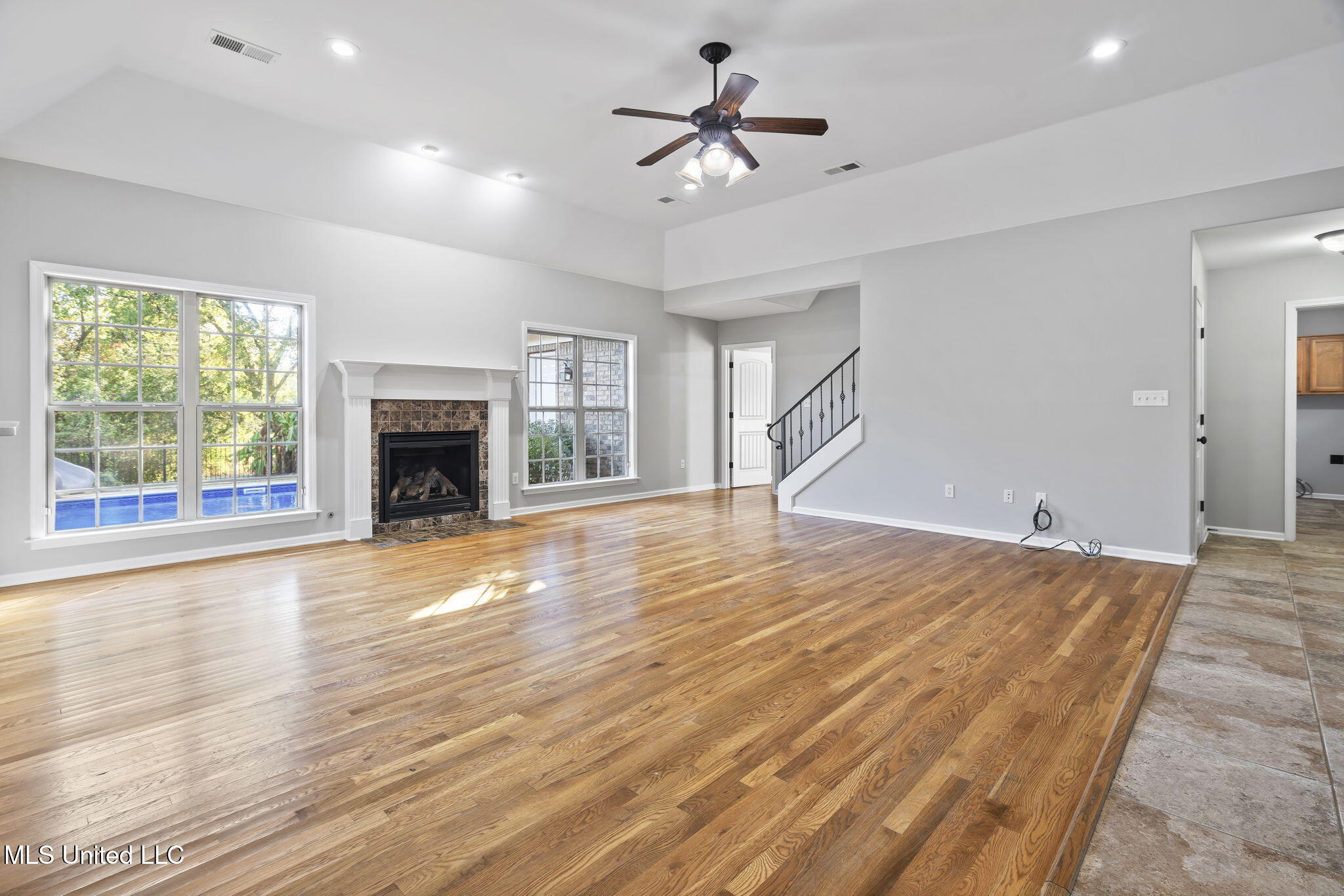 5916 Smith Road Coldwater, MS 38618 - Photo 11 of 47 Family Room