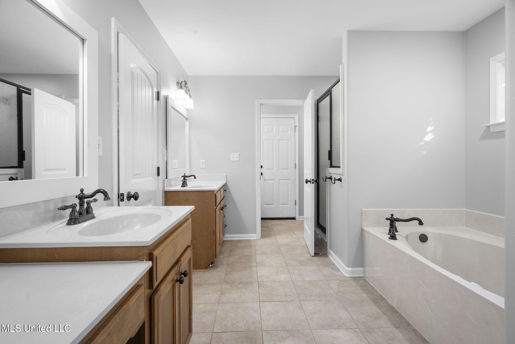 5916 Smith Road Coldwater, MS 38618 - Photo 18 of 47 Bathroom