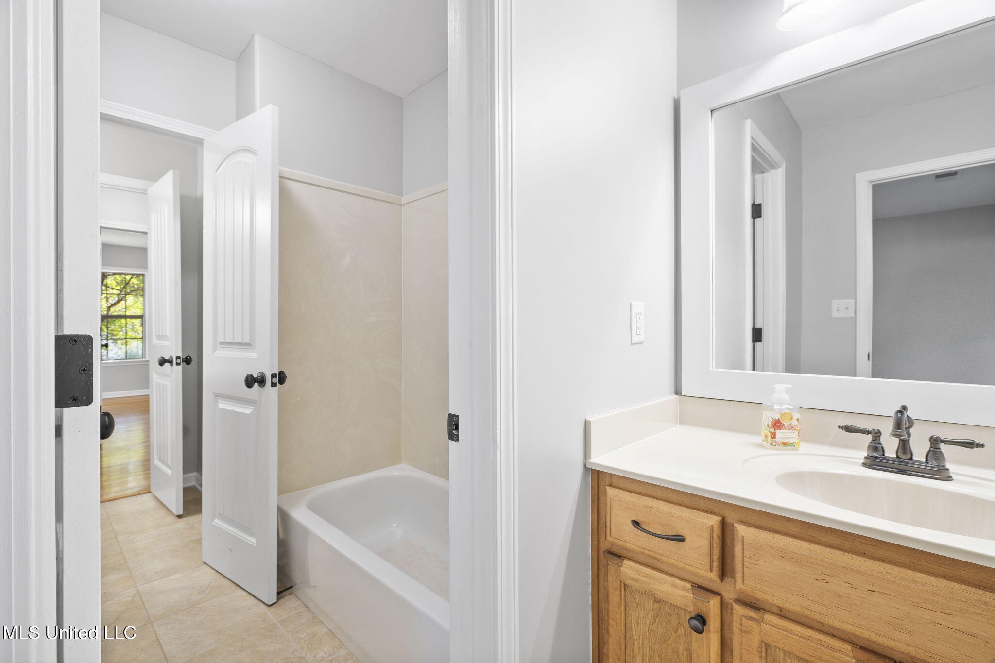 5916 Smith Road Coldwater, MS 38618 - Photo 26 of 47 Bathroom