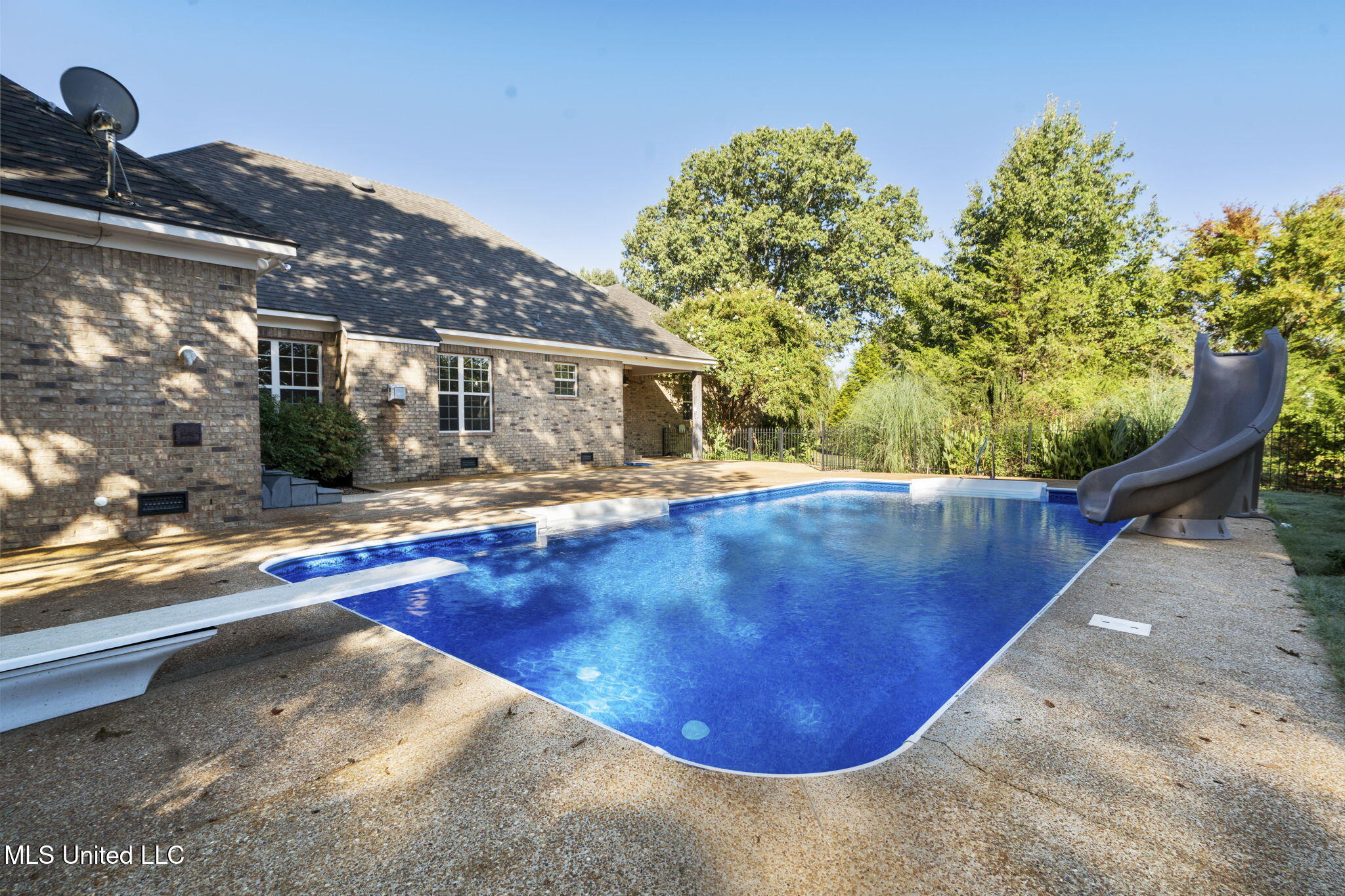 5916 Smith Road Coldwater, MS 38618 - Photo 32 of 47 Pool