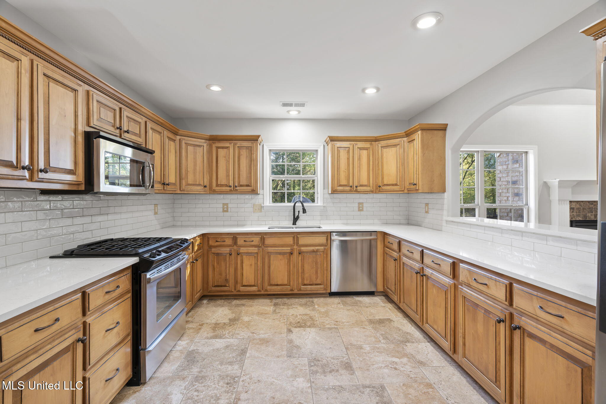 5916 Smith Road Coldwater, MS 38618 - Photo 9 of 47 Kitchen