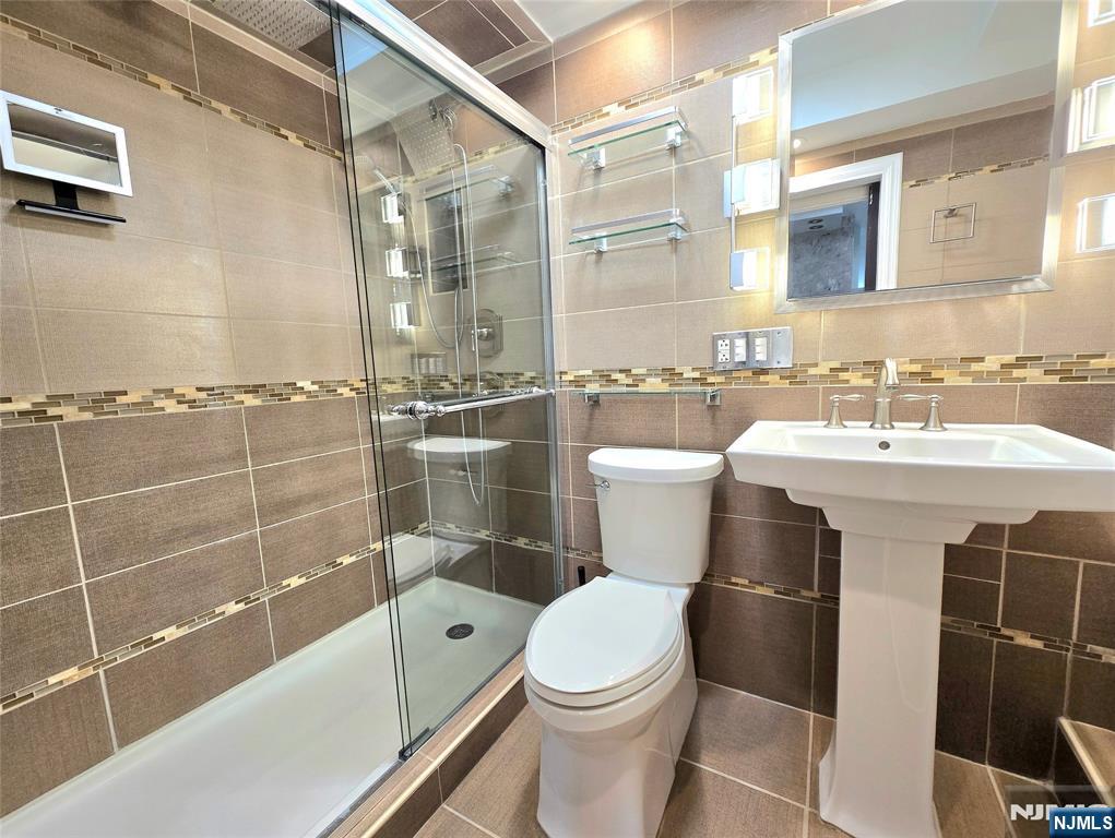 151 Prospect Avenue, Unit 6C Hackensack, NJ 07601 - Photo 19 of 23