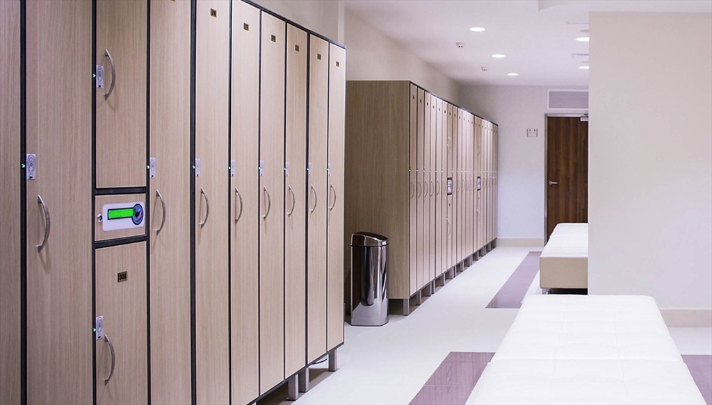 240 Devonshire Street, Unit 5514 Boston, MA 02110 - Photo 17 of 26 a view of hallway with stainless steel appliances