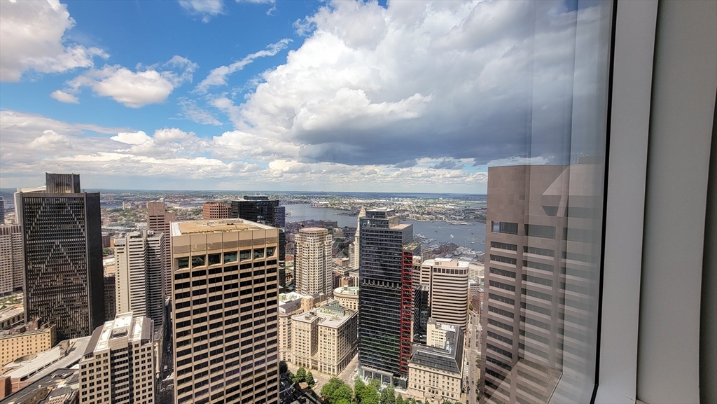 240 Devonshire Street, Unit 5514 Boston, MA 02110 - Photo 10 of 26 a view of a city with building