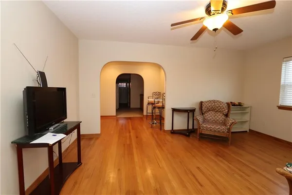 $179,900 | 2402 South Kentucky Avenue, Joplin, MO 64804