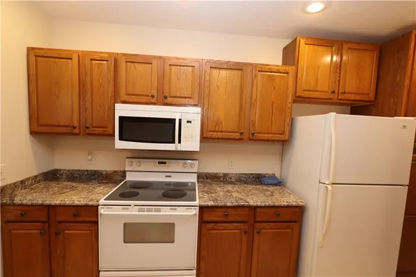 $179,900 | 2402 South Kentucky Avenue, Joplin, MO 64804