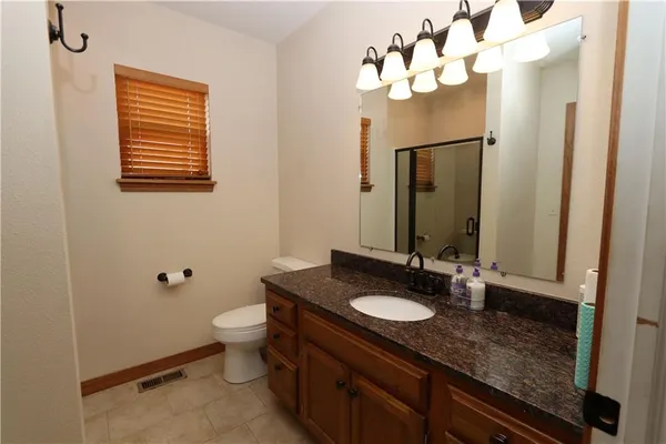 $179,900 | 2402 South Kentucky Avenue, Joplin, MO 64804