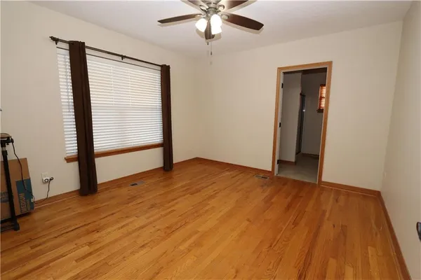 $179,900 | 2402 South Kentucky Avenue, Joplin, MO 64804