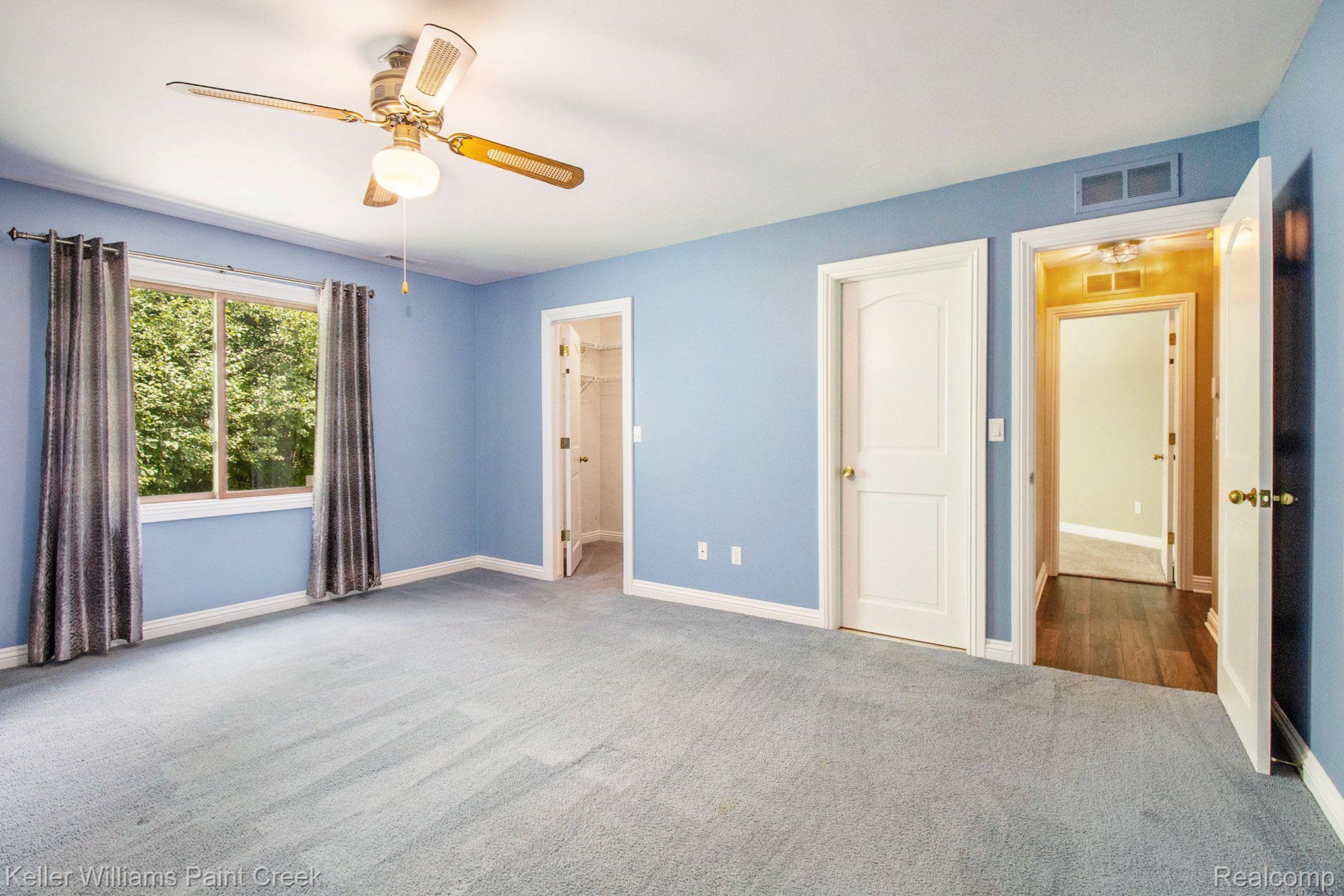 2351 Rochelle Park Drive Rochester, MI 48309 - Photo 10 of 20 With direct access to the ceramic full bath.
