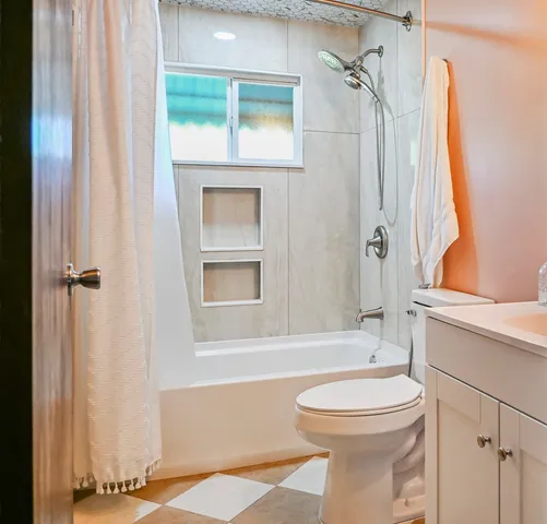 $284,900 | 15115 Springfield Avenue, Midlothian, IL 60445