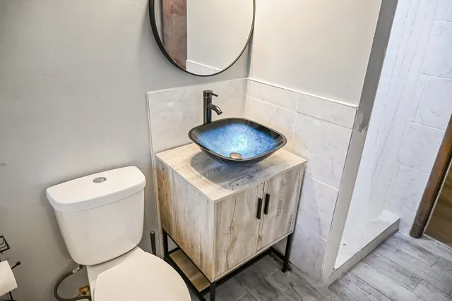 $284,900 | 15115 Springfield Avenue, Midlothian, IL 60445