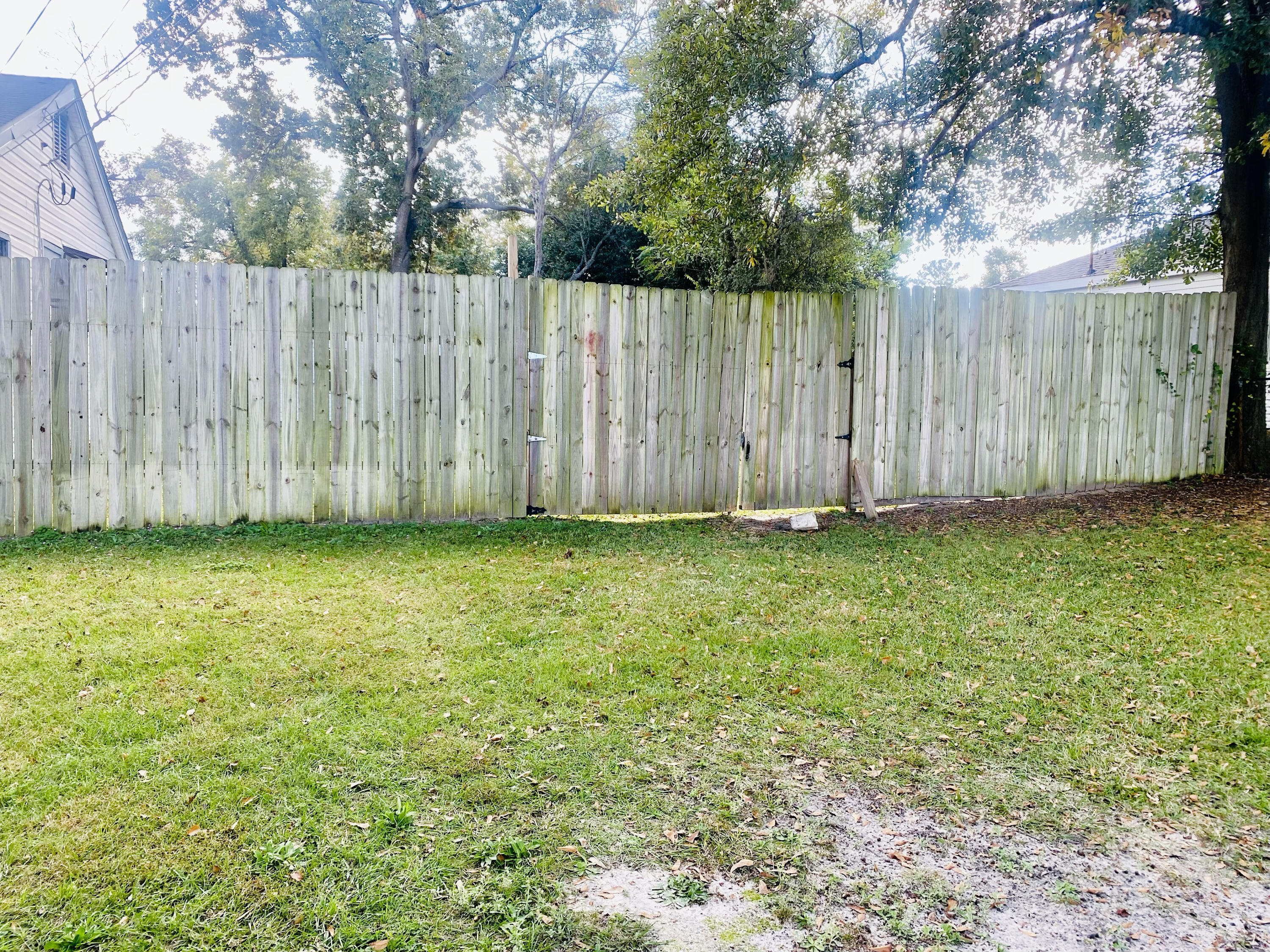 2104 Howard Road Augusta, GA 30906 - Photo 10 of 14 2104 Howard_ Exterior Front Fence