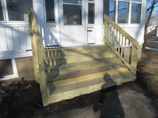 $1,400 | 407 North Russell Street, Champaign, IL 61821