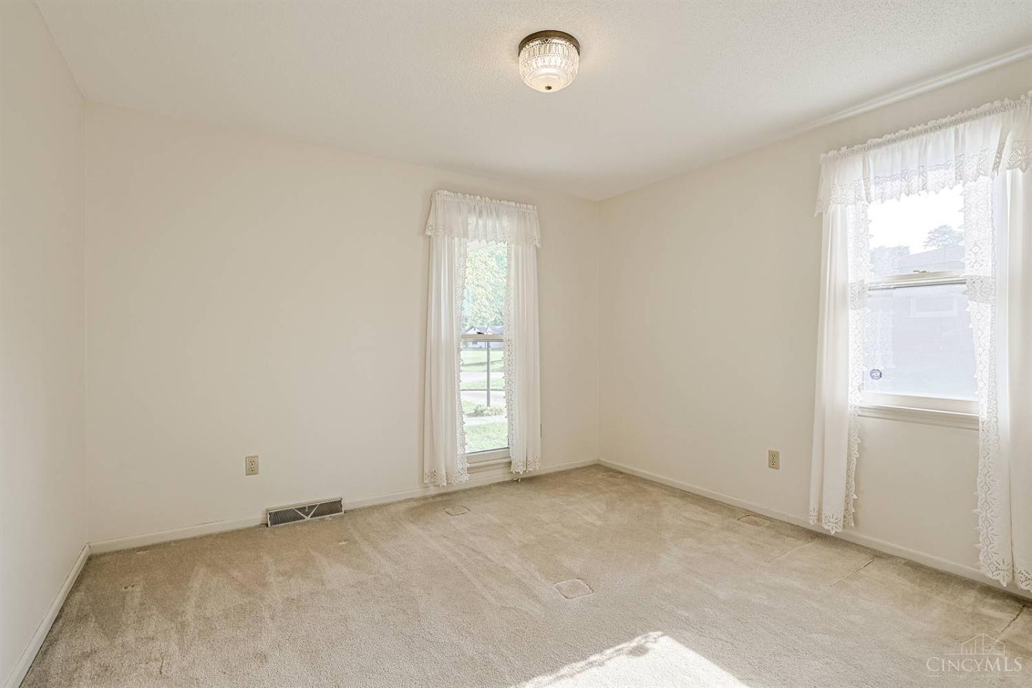 4681 Rose Marie Road Franklin, OH 45005 - Photo 27 of 38