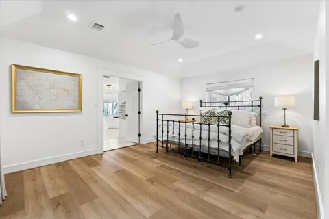 $1,325,000 | 10102 Candlewood Drive, Houston, TX 77042