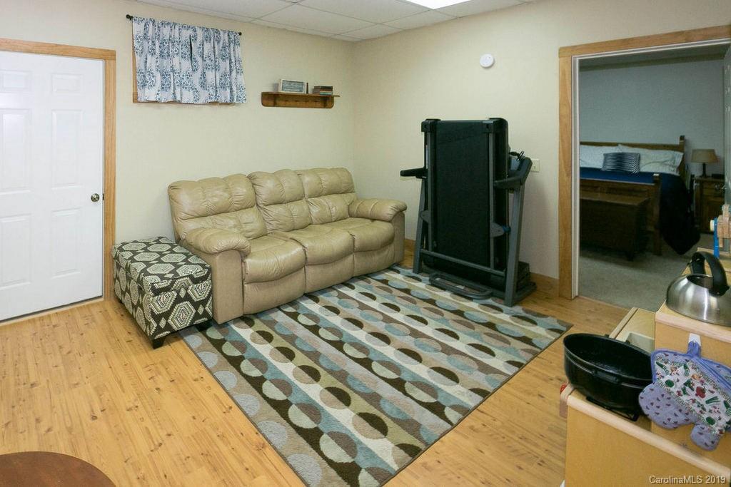 40 Butler Ridge Hendersonville, NC 28792 - Photo 15 of 24 Gallery Image 15