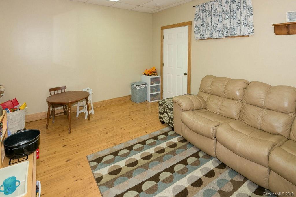 40 Butler Ridge Hendersonville, NC 28792 - Photo 18 of 24 Gallery Image 18