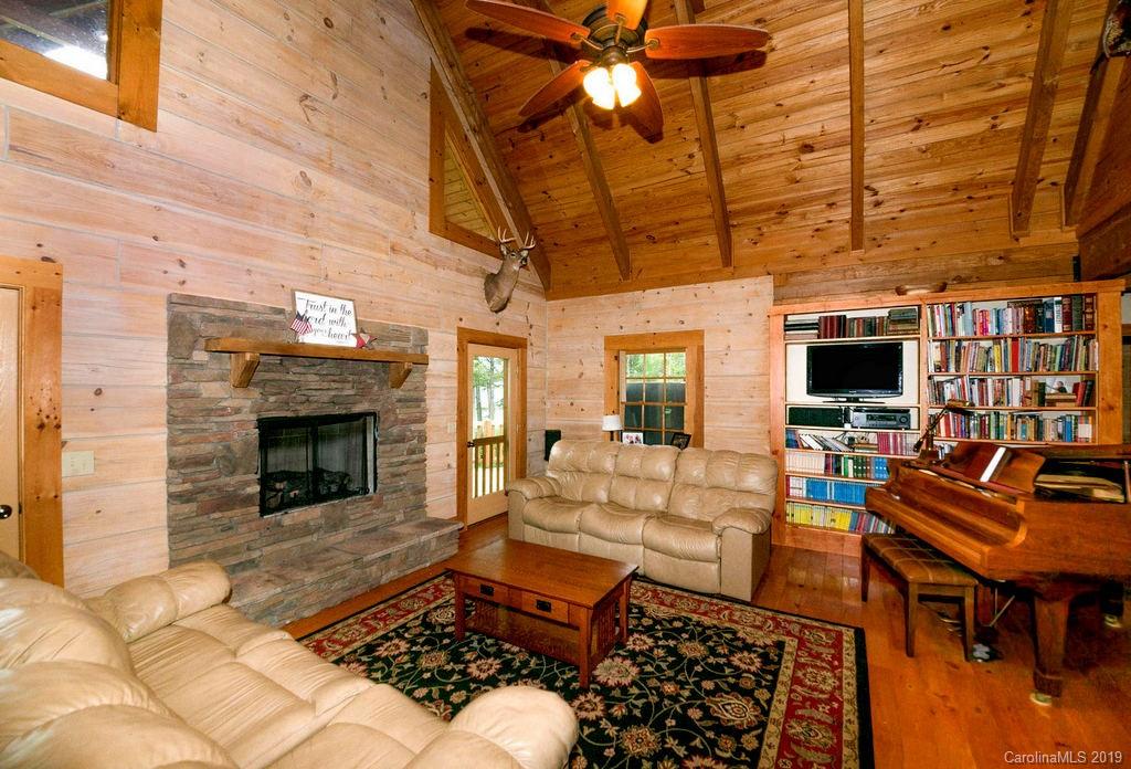 40 Butler Ridge Hendersonville, NC 28792 - Photo 4 of 24 Gallery Image 4