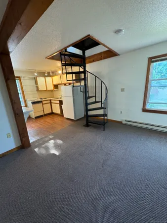 $1,400 | 49 Ledyard Avenue, Unit 4, Groton, CT 06340