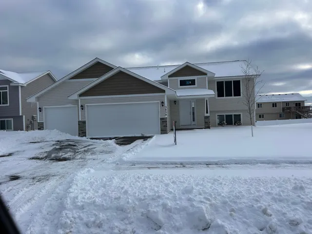 $369,900 | 3454 237th Avenue Northwest, St. Francis, MN 55070