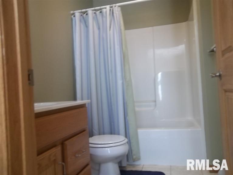 1500 11th Street Northwest Clinton, IA 52732 - Photo 12 of 20
