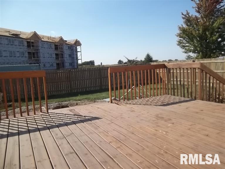 1500 11th Street Northwest Clinton, IA 52732 - Photo 3 of 20