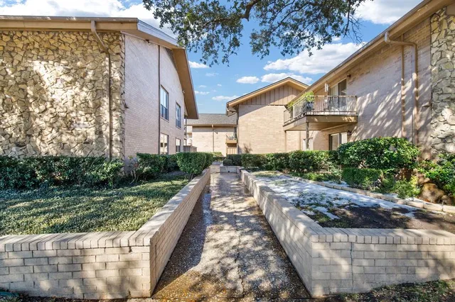 $239,000 | 11338 Park Central Place, Unit B, Dallas, TX 75230