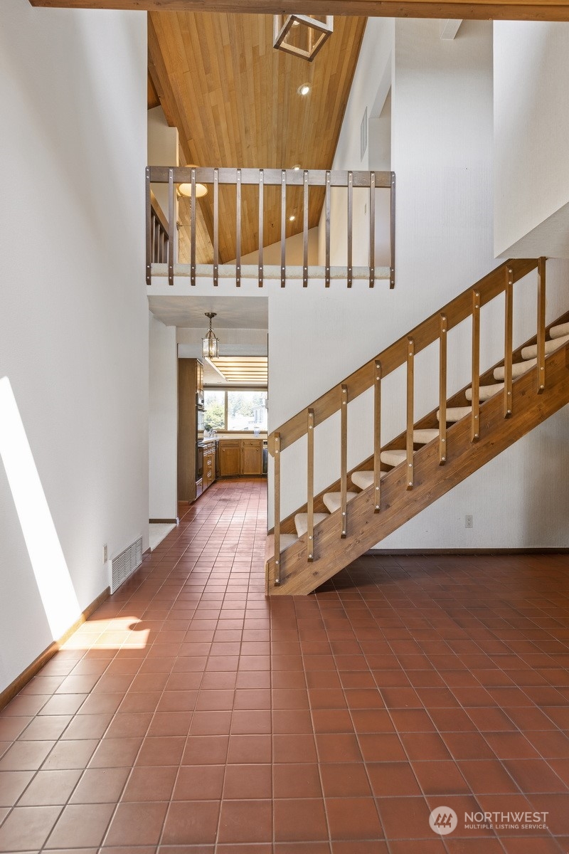 623 Briar Road Bellingham, WA 98225 - Photo 8 of 40 a view of entryway