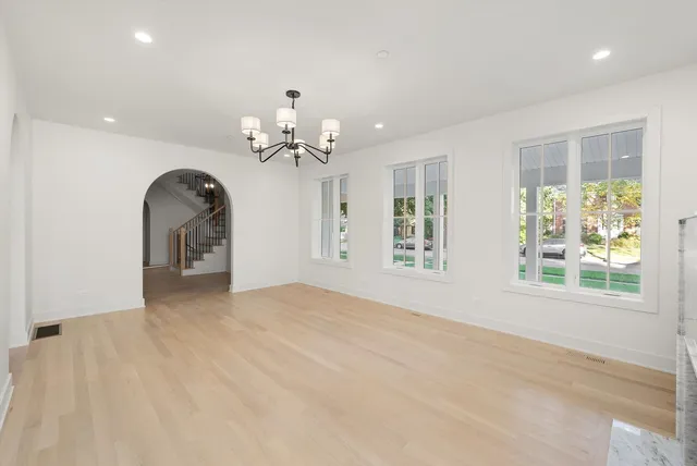 $1,895,000 | 1037 Belleforte Avenue, Oak Park, IL 60302