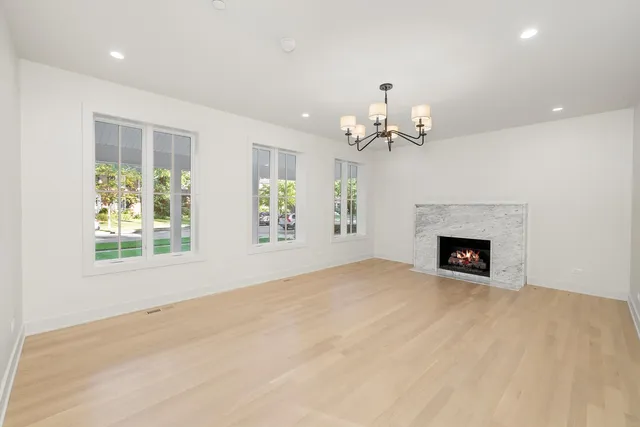 $1,895,000 | 1037 Belleforte Avenue, Oak Park, IL 60302