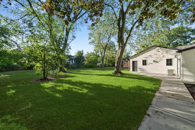 $1,895,000 | 1037 Belleforte Avenue, Oak Park, IL 60302