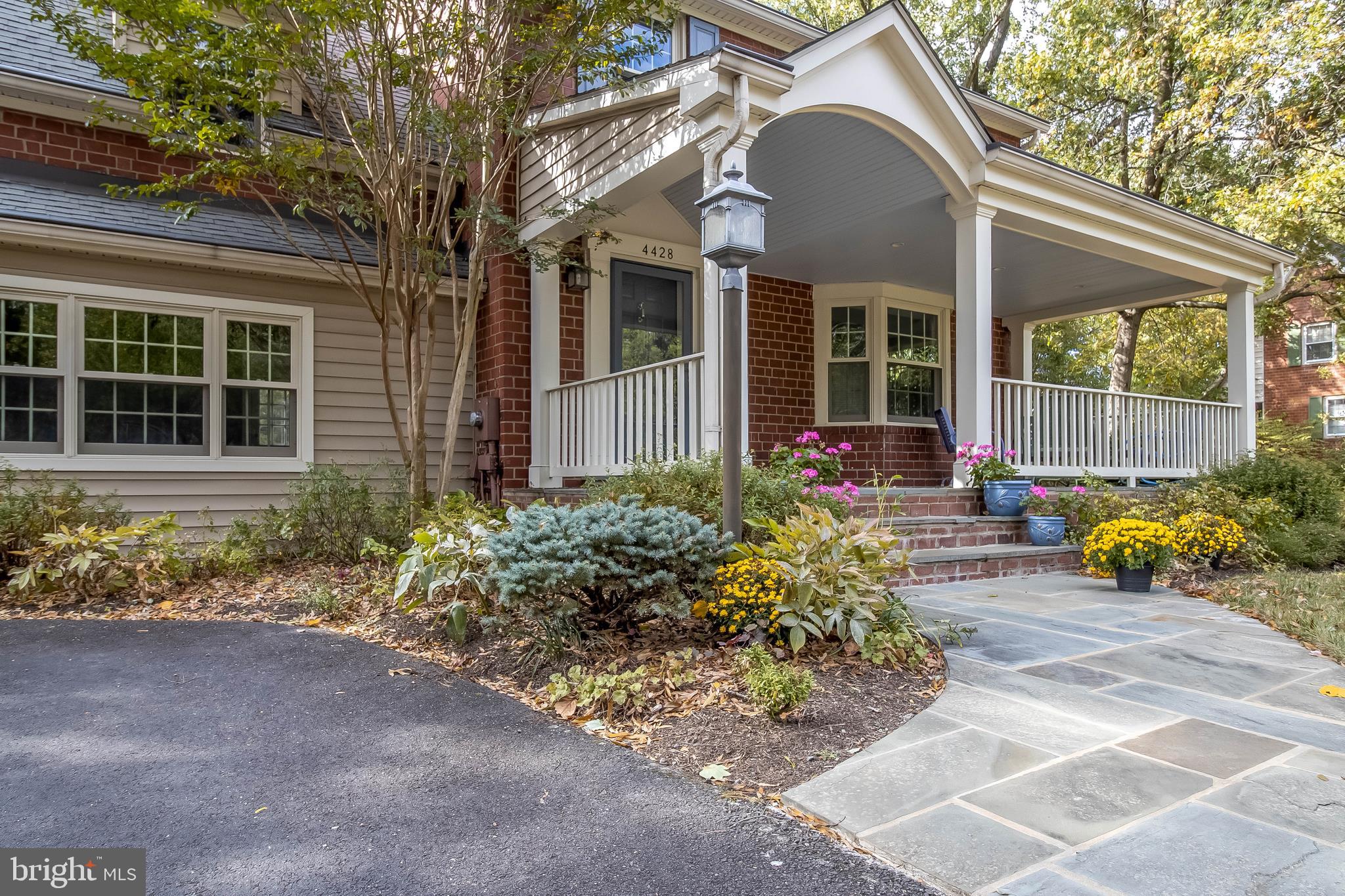 4428 Park Road Alexandria, VA 22312 - Photo 4 of 56 Gallery Image 4